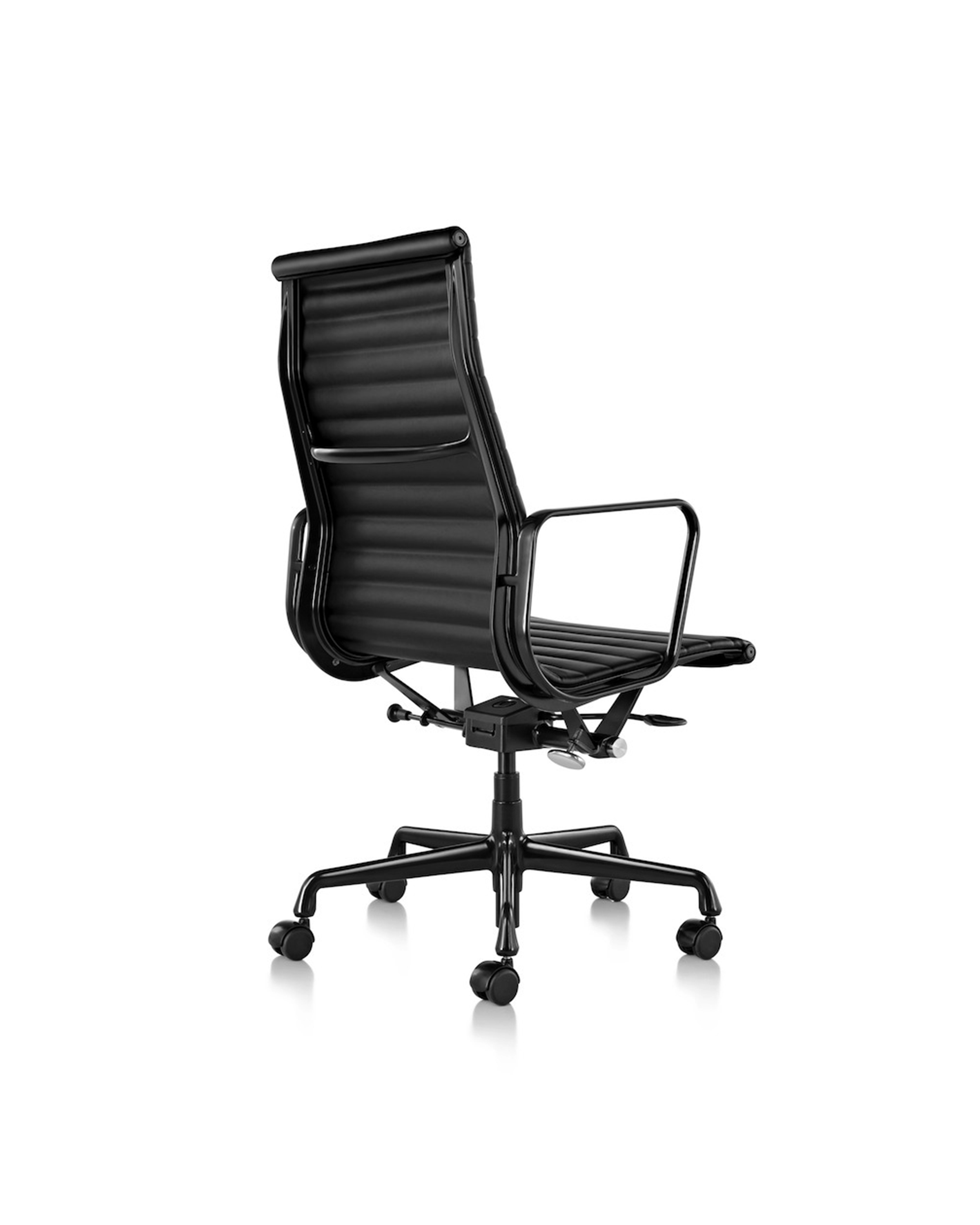 办公椅|现代真皮中班椅|办公家具|华体（中国）家具|伊姆斯大班椅